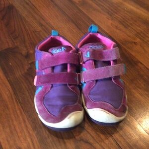 Plae sneakers for girls size 1
